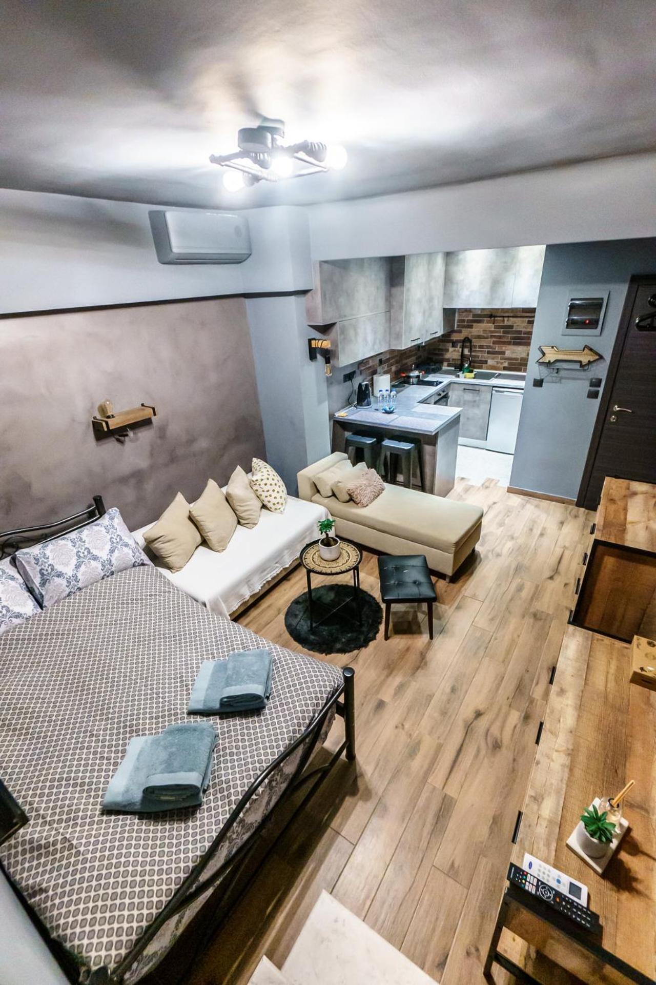 Happiness Studio With Terrace. Thessaloniki Buitenkant foto