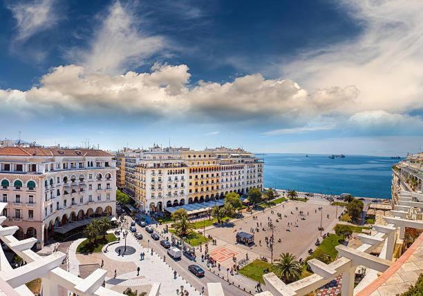 Happiness Studio With Terrace. Thessaloniki Buitenkant foto